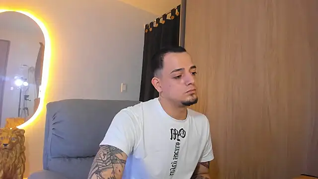 alejandro calderon1 online show from January 29, 2025, 2:51 am