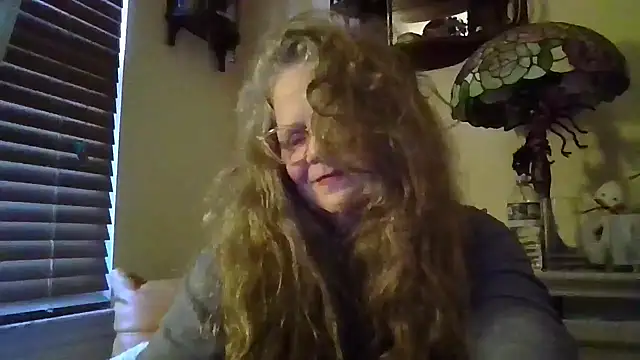 Snapshot of DestineeLoverGirl chatting on November 2, 2025, 12:40 pm DestineeLoverGirl online show from November 2, 2025, 12:40 pm