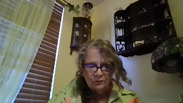 Snapshot of DestineeLoverGirl chatting on December 1, 2025, 4:12 pm DestineeLoverGirl online show from December 1, 2025, 4:12 pm