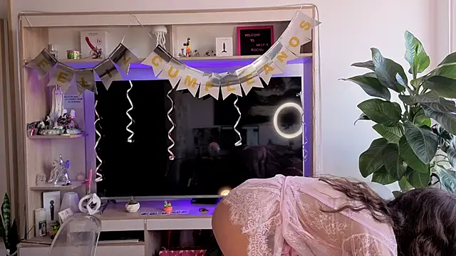 melisa es online show from April 20, 2026, 1:58 pm