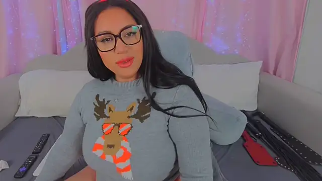 MeghanXO online show from December 2, 2025, 4:02 pm