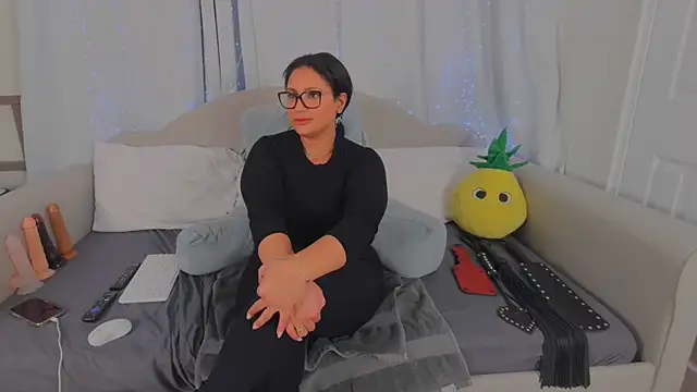 MeghanXO online show from February 17, 2026, 9:54 pm