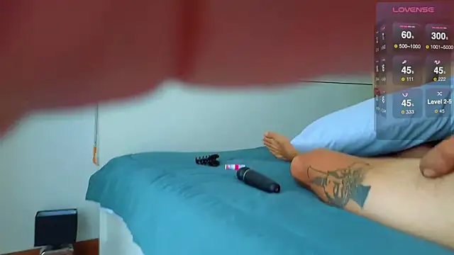 hotsuckcouple online show from February 9, 2025, 5:19 am