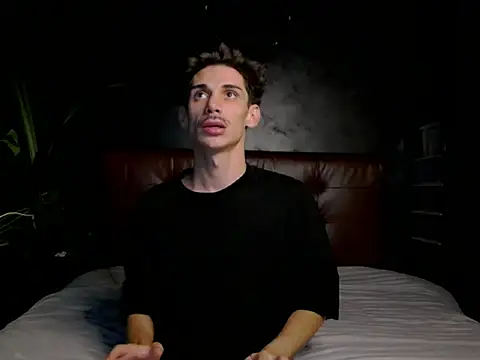 Snapshot of DanielCrush1 chatting on October 18, 2025, 7:03 pm DanielCrush1 online show from October 18, 2025, 7:03 pm