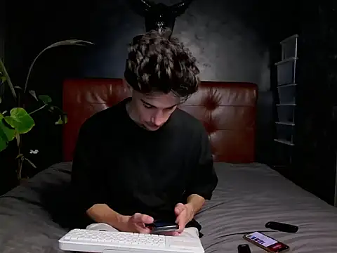 Snapshot of DanielCrush1 chatting on October 28, 2025, 11:03 am DanielCrush1 online show from October 28, 2025, 11:03 am