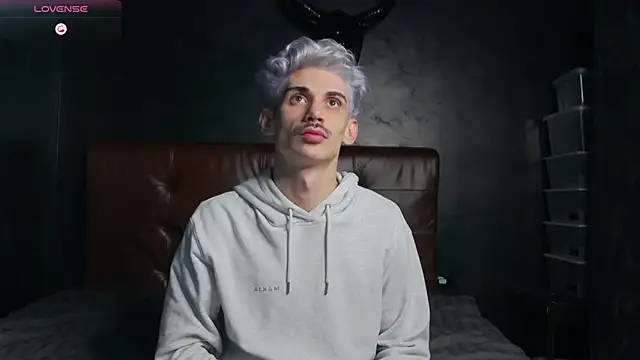 Snapshot of DanielCrush1 chatting on January 17, 2026, 6:22 pm DanielCrush1 online show from January 17, 2026, 6:22 pm