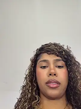 stormyy  online show from April 19, 2026, 9:06 pm