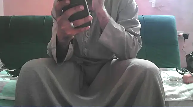 foxsanSs online show from February 26, 2025, 2:46 pm