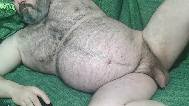 Snapshot of mikeyhotbear chatting on January 19, 2025, 7:57 am mikeyhotbear online show from January 19, 2025, 7:57 am