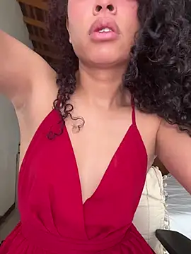 Snapshot of GabriSaenz chatting on July 22, 2026, 1:47 pm GabriSaenz online show from July 22, 2026, 1:47 pm