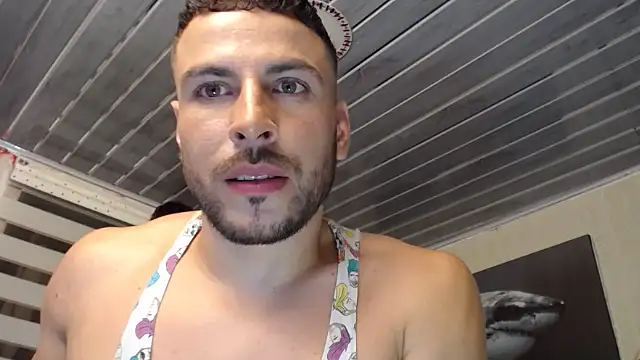 bayronfit online show from June 1, 2026, 1:07 am