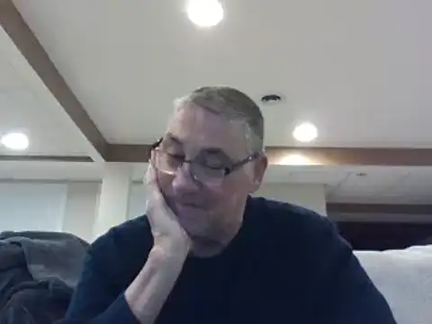 Snapshot of takeitall101 chatting on December 8, 2024, 4:07 pm takeitall101 online show from December 8, 2024, 4:07 pm