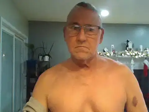 Snapshot of takeitall101 chatting on January 8, 2025, 11:19 pm takeitall101 online show from January 8, 2025, 11:19 pm