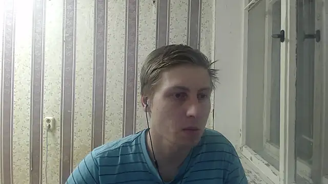 Snapshot of darienlarge chatting on January 18, 2025, 7:48 pm darienlarge online show from January 18, 2025, 7:48 pm