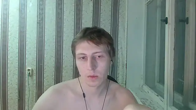 Snapshot of darienlarge chatting on February 14, 2025, 9:32 pm darienlarge online show from February 14, 2025, 9:32 pm