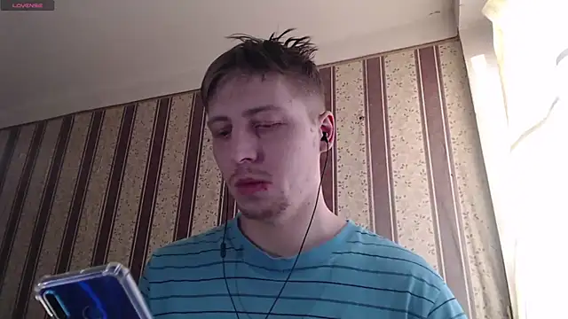 Snapshot of darienlarge chatting on February 25, 2025, 2:44 pm darienlarge online show from February 25, 2025, 2:44 pm