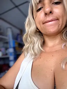 Snapshot of sammyqueenx21 chatting on November 30, 2025, 1:15 pm sammyqueenx21 online show from November 30, 2025, 1:15 pm