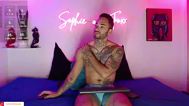 SophieFoxx17 online show from March 4, 2025, 1:12 am