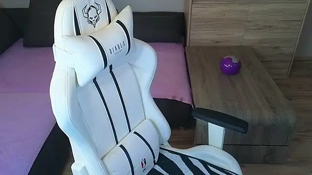 MolligSpielle online show from February 21, 2025, 8:51 am