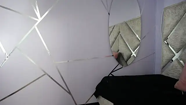 Dalia D online show from December 5, 2024, 6:44 pm