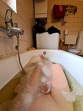 toeloverlive online show from February 3, 2025, 9:41 am