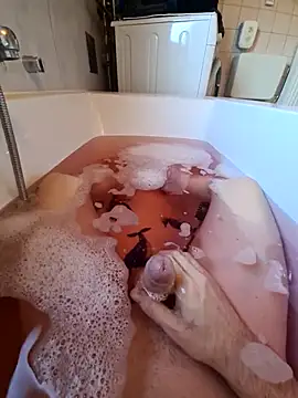 toeloverlive online show from November 10, 2025, 12:26 pm