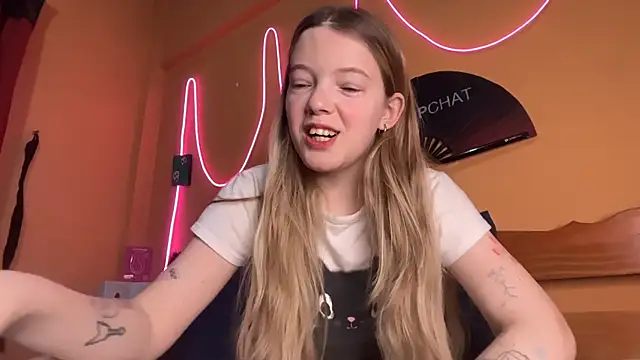 -veranito- online show from December 19, 2025, 3:02 am