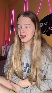 -veranito- online show from April 8, 2026, 3:06 am