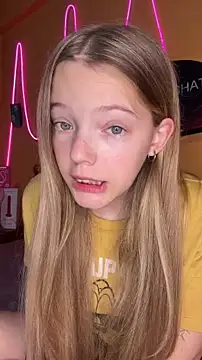 -veranito- online show from April 19, 2026, 3:06 am