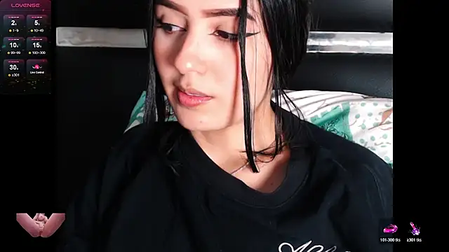 Danae 999 online show from March 17, 2026, 11:30 pm