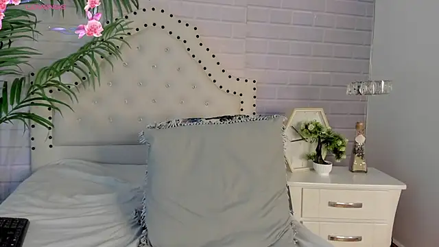  Eurekaa  online show from March 2, 2025, 2:41 am