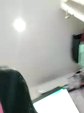 LindaGarcia22 online show from December 16, 2024, 1:21 am