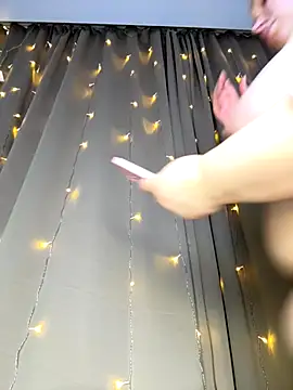 perfect sweety girl online show from November 24, 2025, 5:12 pm