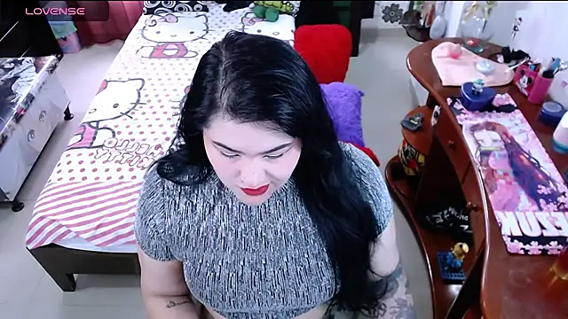 lufek23 online show from February 21, 2025, 2:16 pm