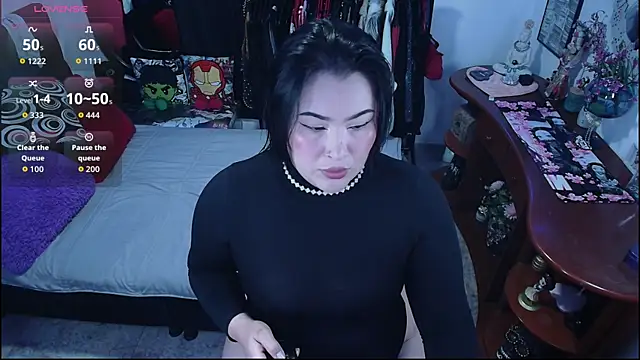 lufek23 online show from October 6, 2025, 3:20 pm