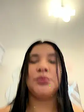 Snapshot of ValleryParker chatting on May 7, 2026, 8:03 pm ValleryParker online show from May 7, 2026, 8:03 pm