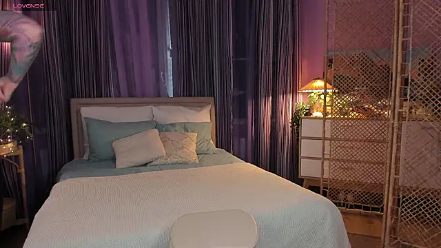 Lazy Lady online show from February 24, 2026, 10:24 am