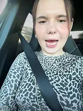 TheCinderella online show from March 4, 2025, 5:34 pm