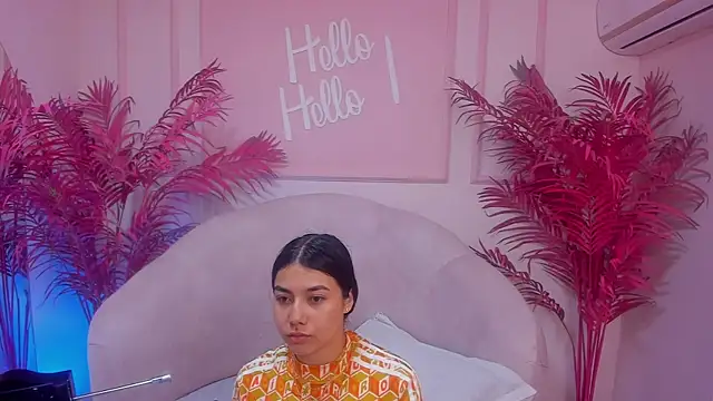 Natasharuso online show from February 22, 2025, 11:35 am