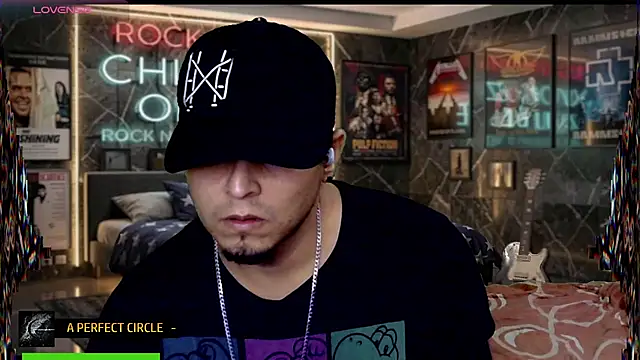 Snapshot of chino_roz chatting on June 9, 2026, 7:14 pm chino roz online show from June 9, 2026, 7:14 pm
