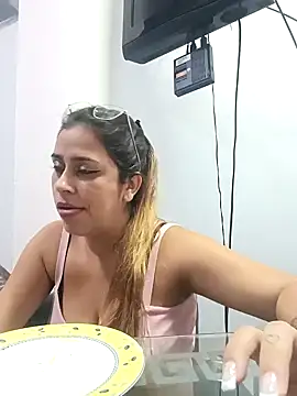 Latina sexy1 online show from February 23, 2025, 3:40 pm