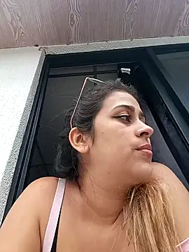 Latina sexy1 online show from February 23, 2025, 6:45 pm