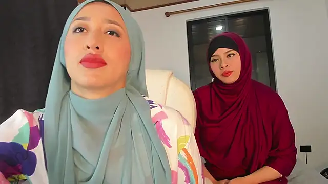 adila anich online show from November 5, 2025, 11:49 pm