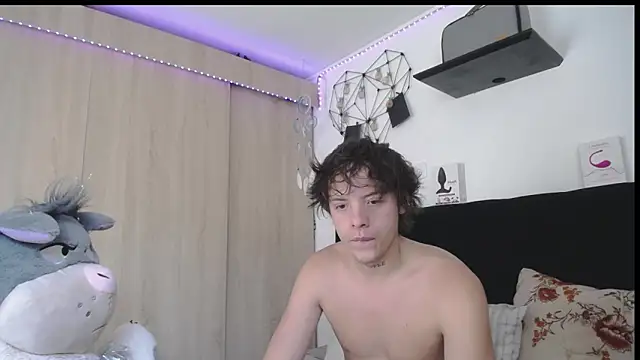 Santiago kiler online show from March 15, 2026, 12:44 pm