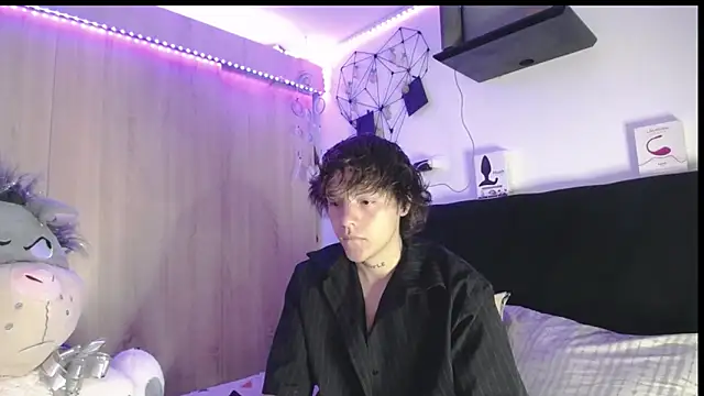 Santiago kiler online show from April 15, 2026, 12:23 pm