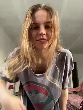 LeyaJohnson online show from March 21, 2025, 1:23 pm