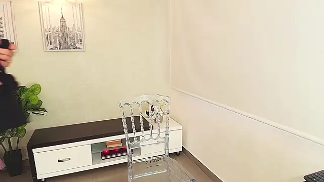 Sassy--Girl online show from September 19, 2025, 6:30 pm