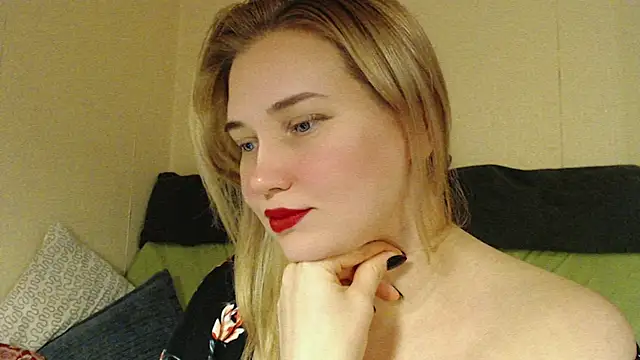 mmmPinUpGirl online show from October 12, 2025, 6:51 pm