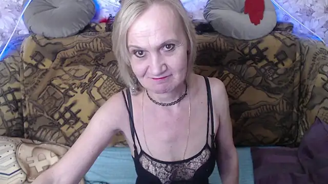 MissBekker online show from January 8, 2025, 5:26 pm