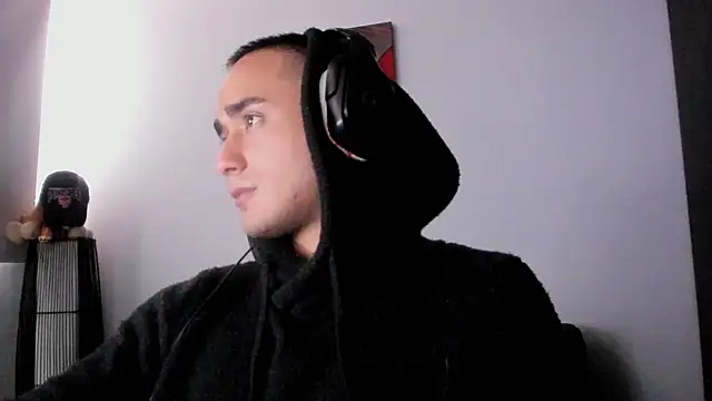 Snapshot of AlexRivera6 chatting on December 19, 2024, 7:07 pm AlexRivera6 online show from December 19, 2024, 7:07 pm